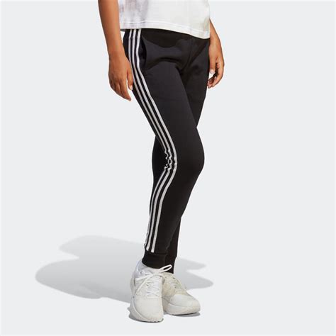 adidas broek met bloemem print|Adidas Joggingbroek Met Bloemenprint En Ecru Tint.